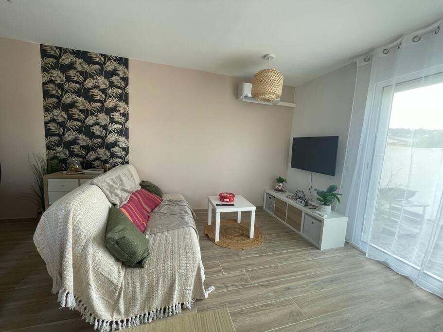 Appartement 53 M² - Pignans Au Coeur Du Var Exterior photo